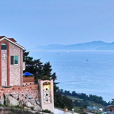 Gung Pension Namhae Extérieur photo