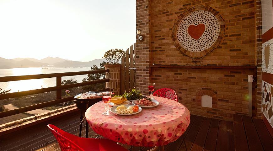 Gung Pension Namhae Extérieur photo